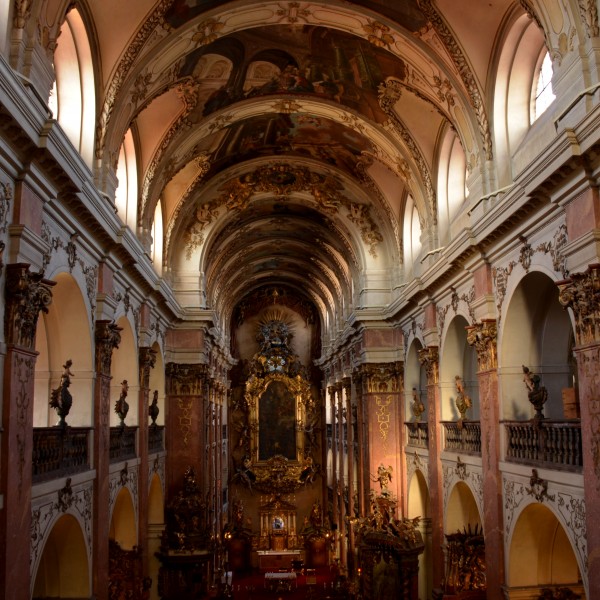 The secret to experiencing Old Town Prague like a local