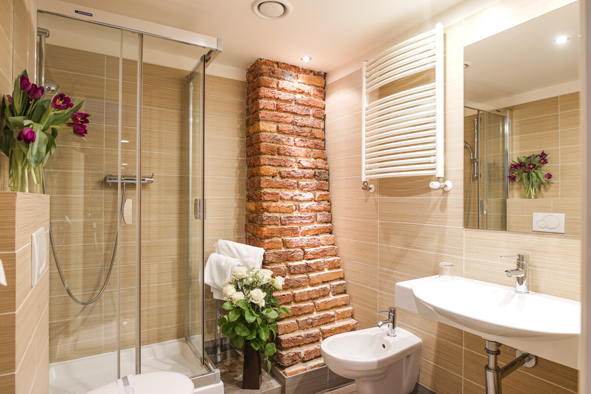 Double Maisonette Bathroom.jpg