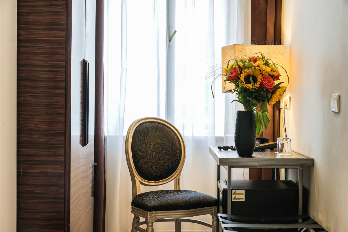 Single room 4.jpg